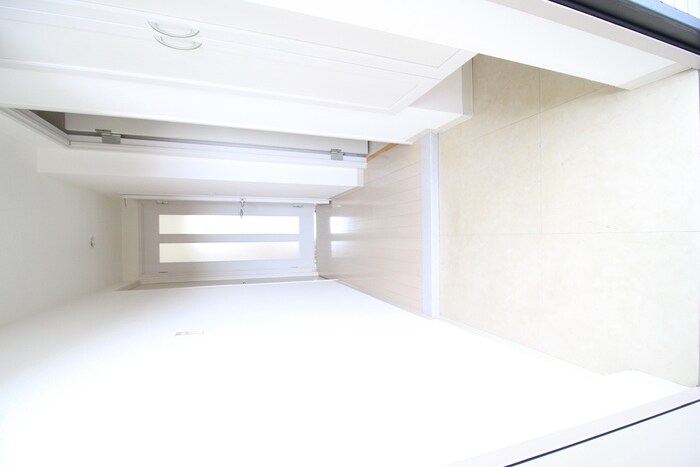 物件内観写真19　(玄関)