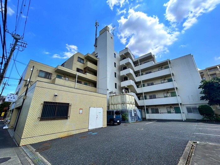 物件外観写真4　(駐車場)