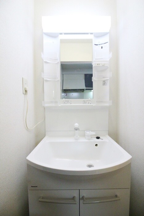 物件内観写真11　(洗面)