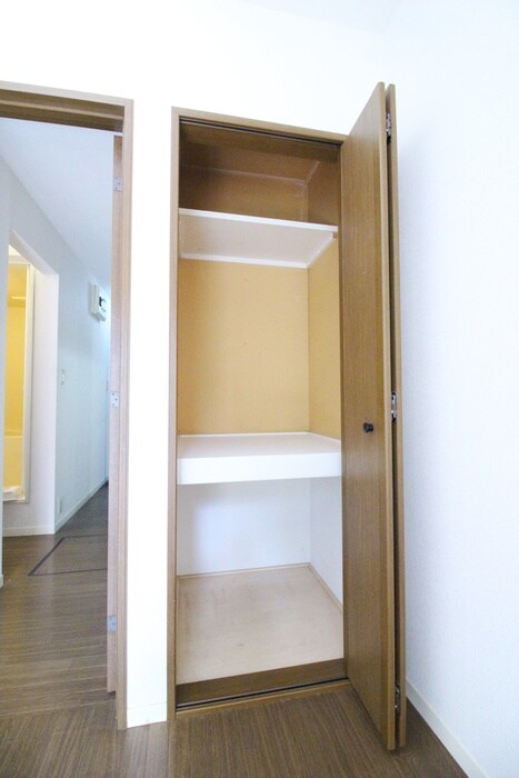 物件内観写真12　(収納)