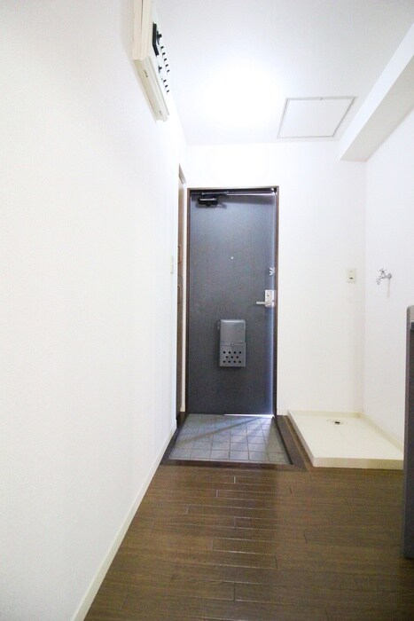 物件内観写真18　(廊下)