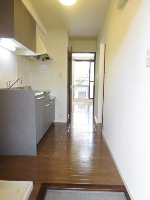 物件内観写真19　(廊下)