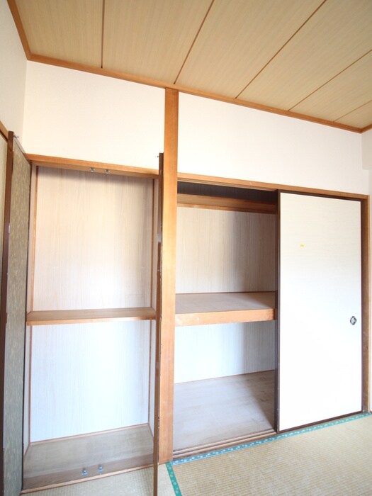 物件内観写真16　(収納)