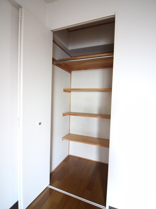 物件内観写真18　(収納)