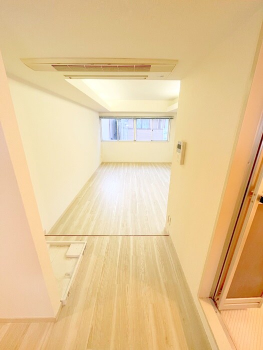 物件内観写真16　(廊下)