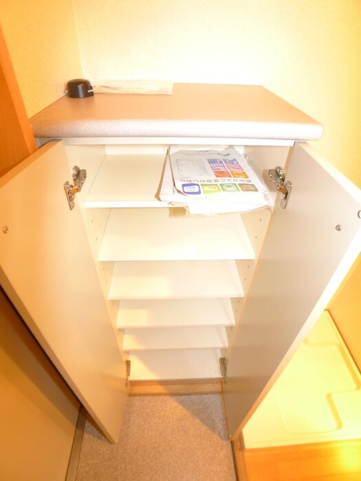 物件内観写真19　(靴箱)