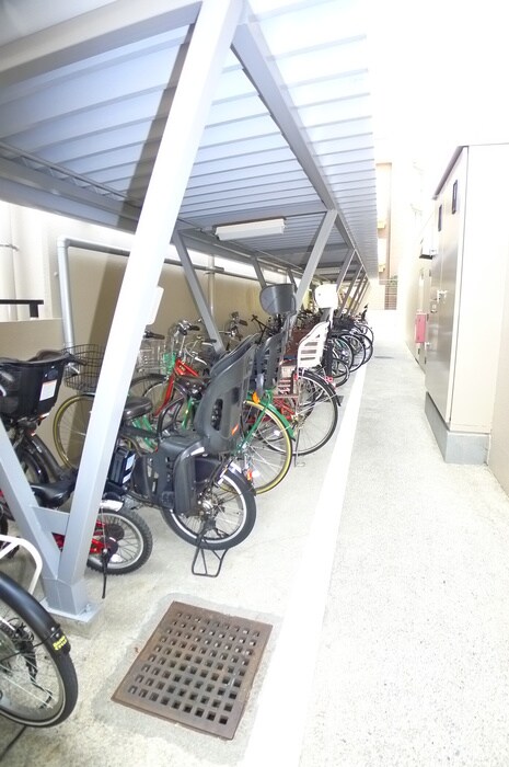 物件外観写真6　(駐輪場)