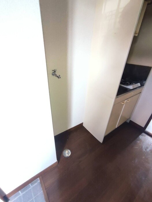 物件内観写真13　(洗濯機置場)