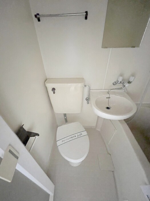 物件内観写真16　(トイレ)