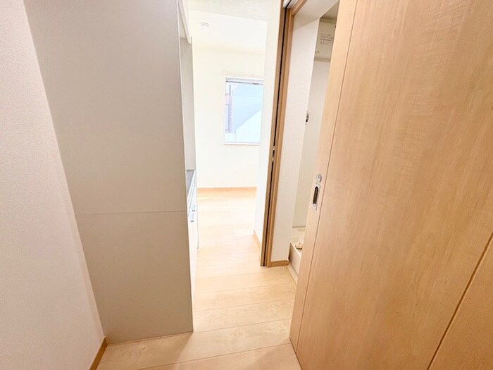 物件内観写真15　(廊下)