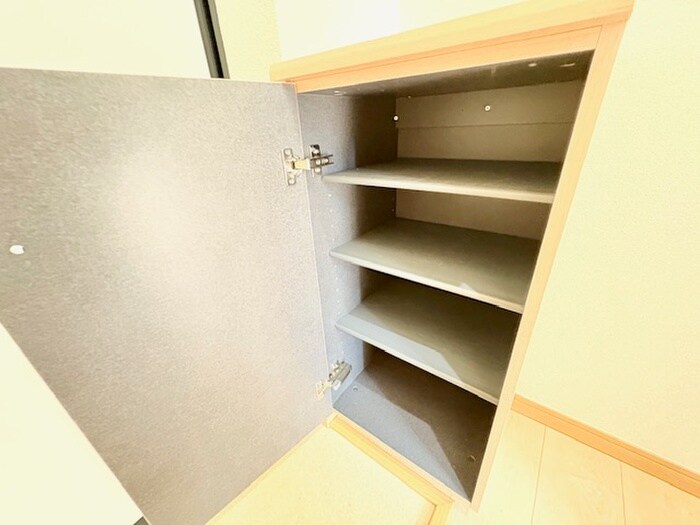 物件内観写真17　(靴箱)