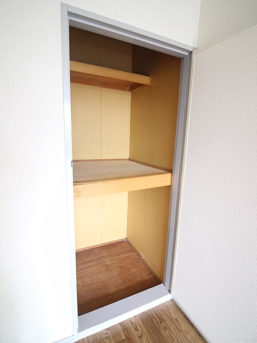 物件内観写真15　(収納)