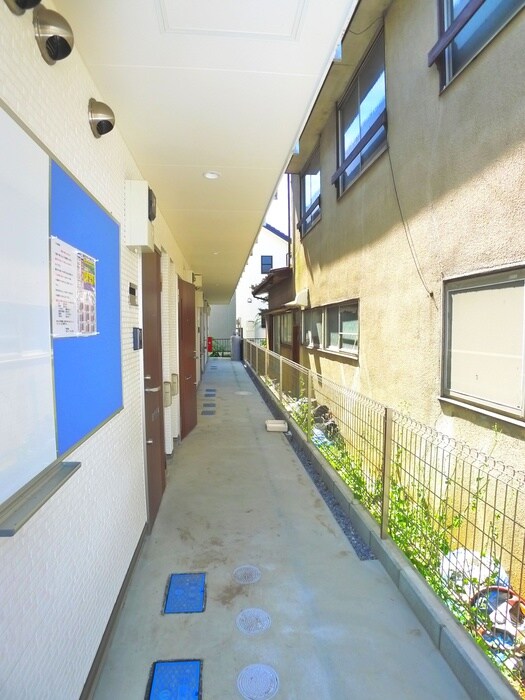 物件外観写真4　(エントランス部分)