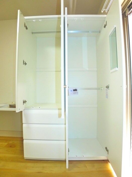 物件内観写真10　(収納)