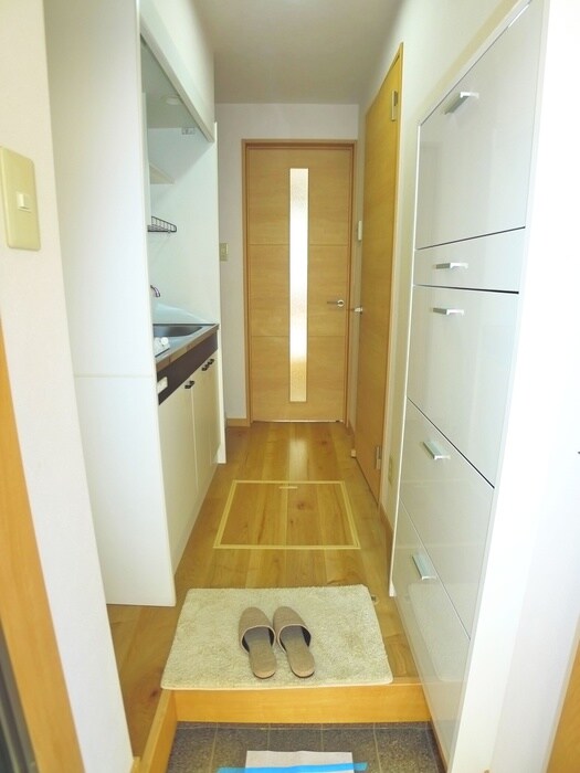 物件内観写真17　(玄関)