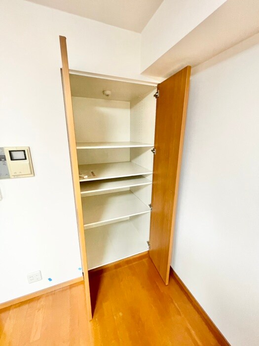 物件内観写真21　(収納)