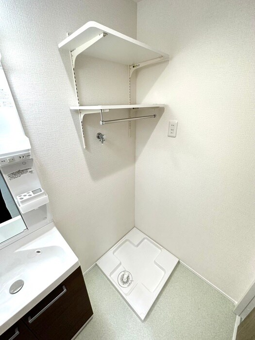 物件内観写真16　(洗濯機置場)