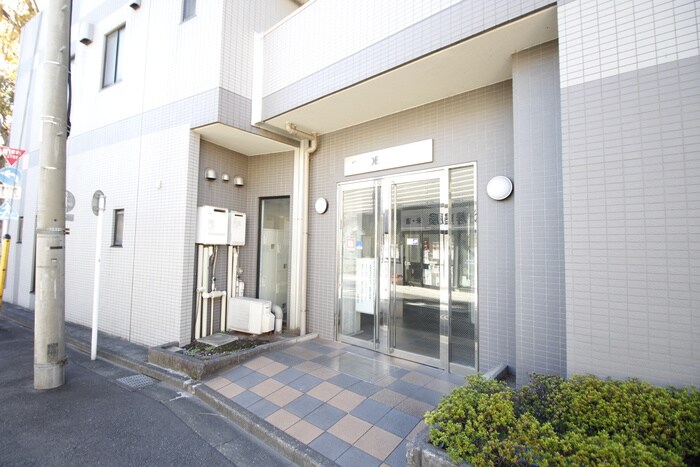 物件外観写真4　(エントランス部分)