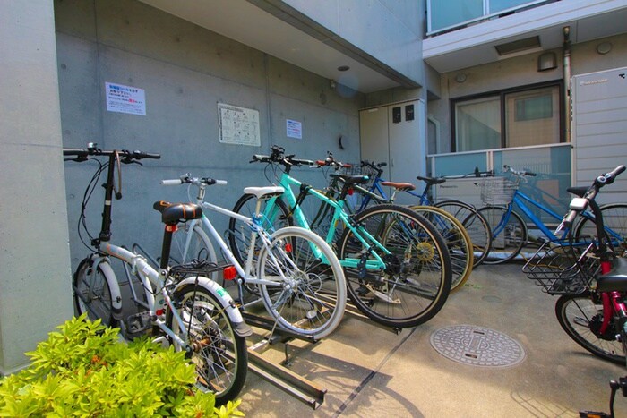 物件外観写真5　(駐輪場)