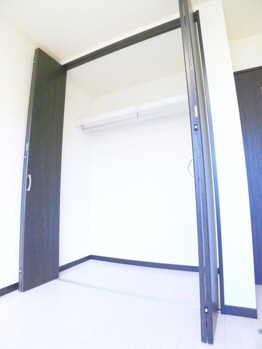 物件内観写真10　(収納)