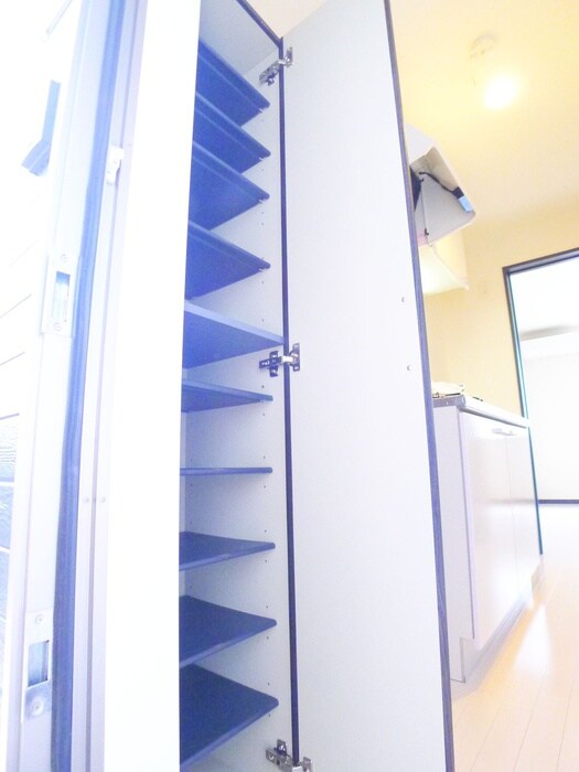 物件内観写真15　(靴箱)