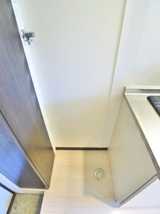 物件内観写真17　(洗濯機置場)