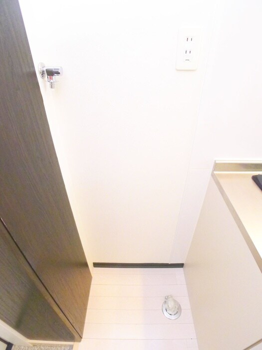 物件内観写真17　(洗濯機置場)