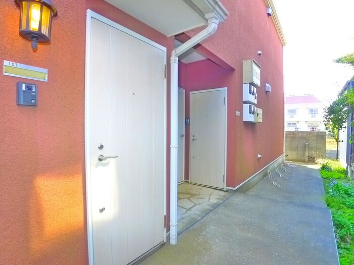 物件外観写真5　(駐輪場)