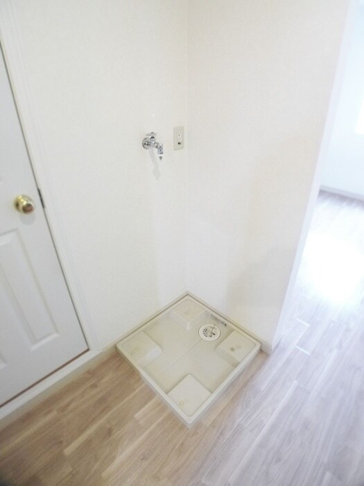 物件内観写真19　(洗濯機置場)