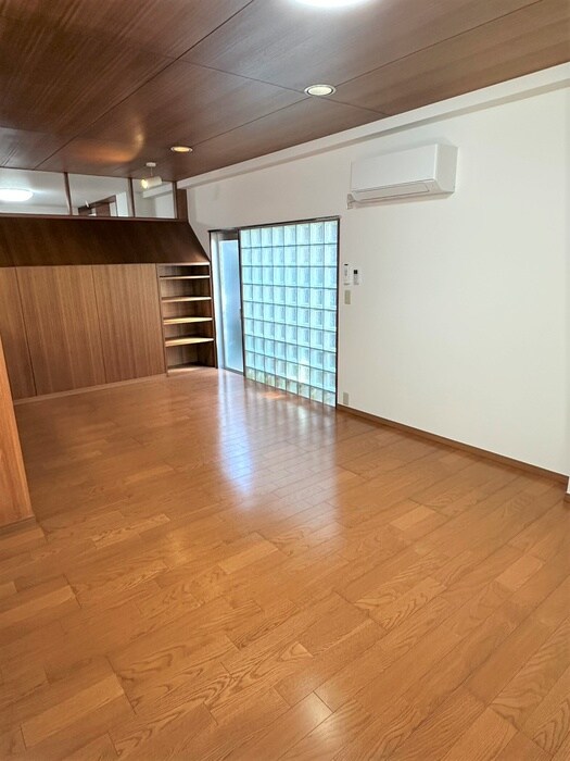 物件内観写真4　(居室)