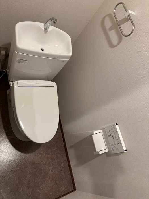 物件内観写真9　(トイレ)