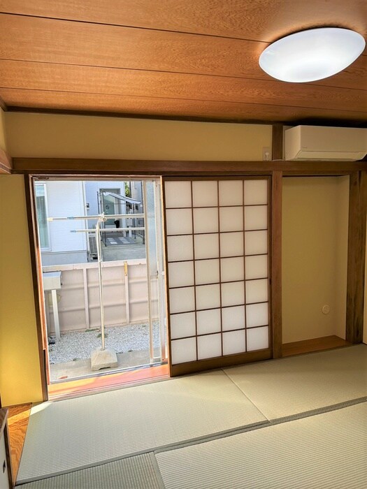 物件内観写真13　(室内からの展望)