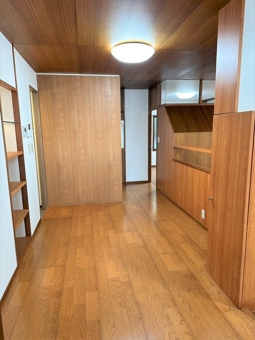 物件内観写真16　(廊下)