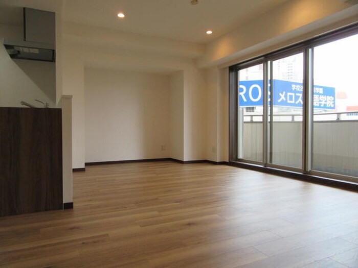 物件内観写真9　(室内からの展望)