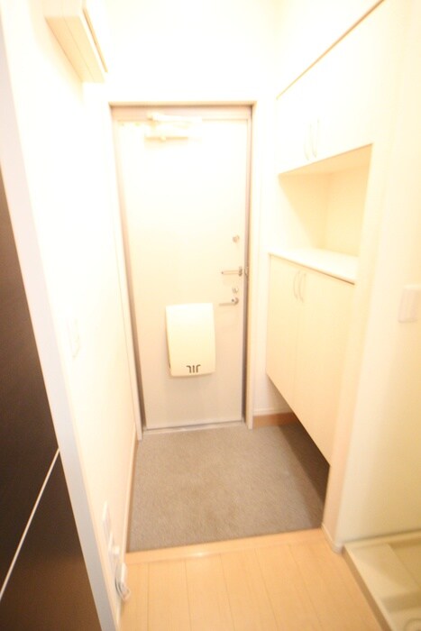 物件内観写真7　(玄関)