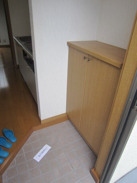 物件内観写真7　(玄関)