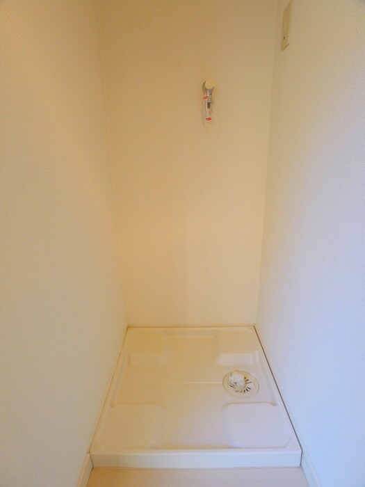 物件内観写真17　(洗濯機置場)