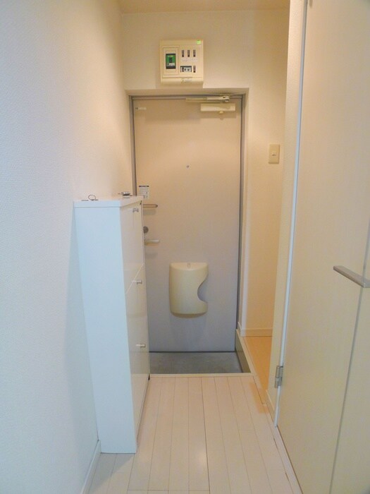 物件内観写真18　(玄関)