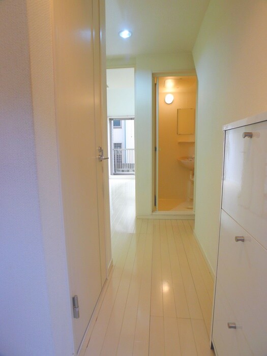 物件内観写真20　(廊下)