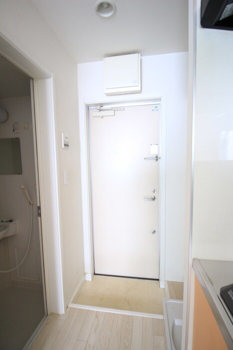 物件内観写真17　(玄関)