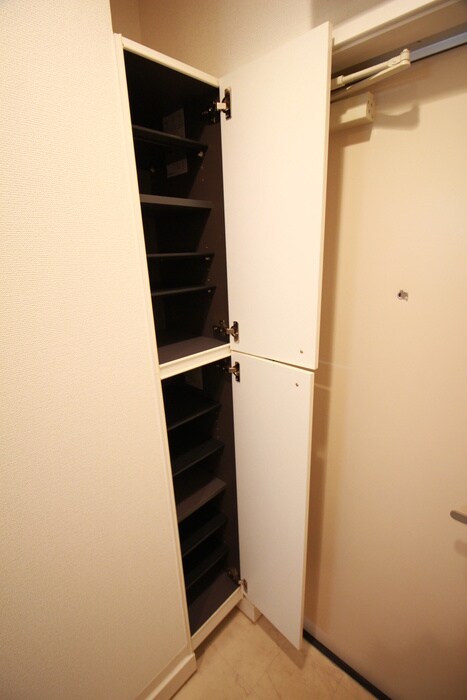 物件内観写真18　(靴箱)