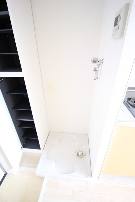 物件内観写真19　(洗濯機置場)