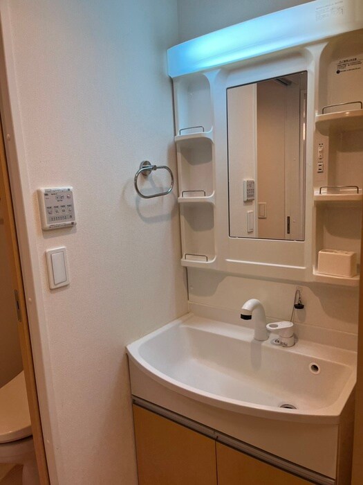 物件内観写真9　(洗面)