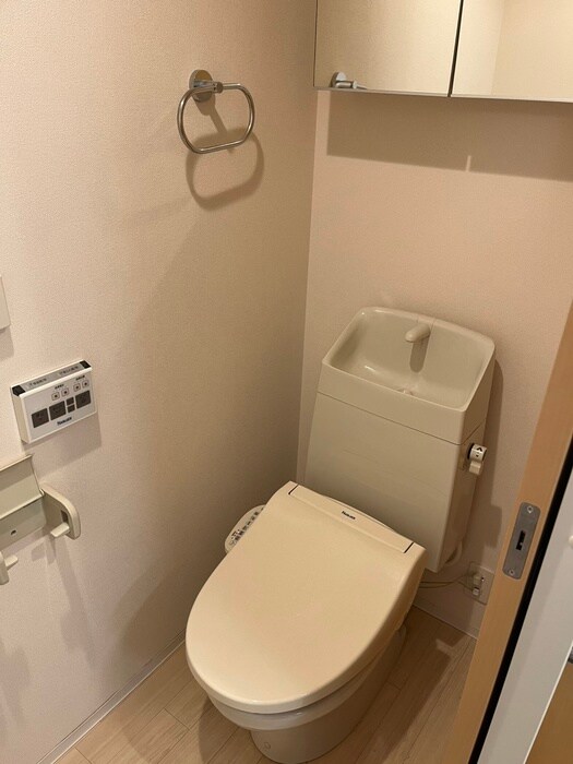 物件内観写真11　(トイレ)