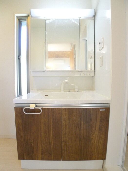 物件内観写真10　(洗面)