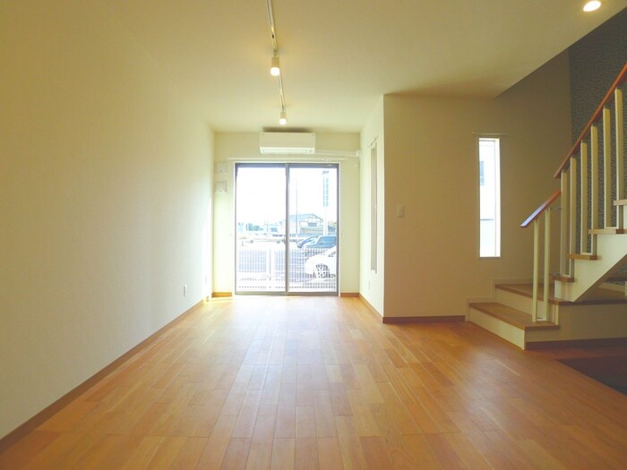 物件内観写真13　(居室)