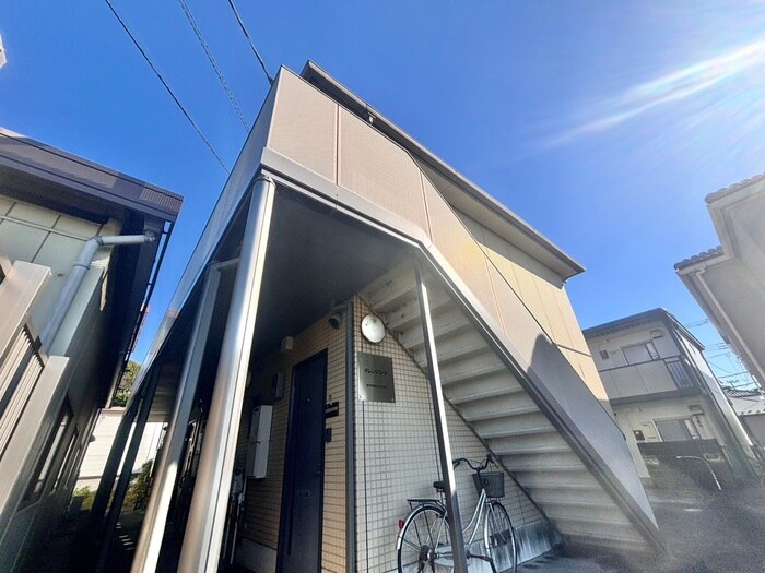 物件外観写真5　(エントランス部分)