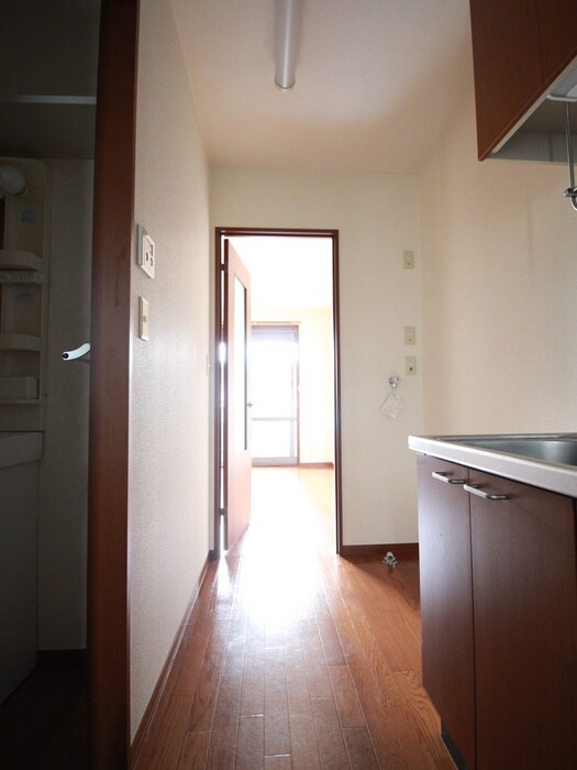 物件内観写真22　(廊下)