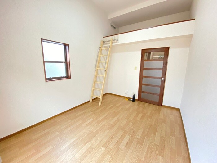 物件内観写真9　(居室)