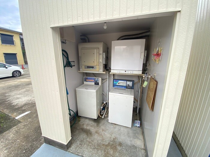 物件内観写真22　(洗濯機置場)